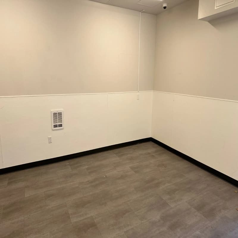 An amazing clean room in Seattle after junk removal